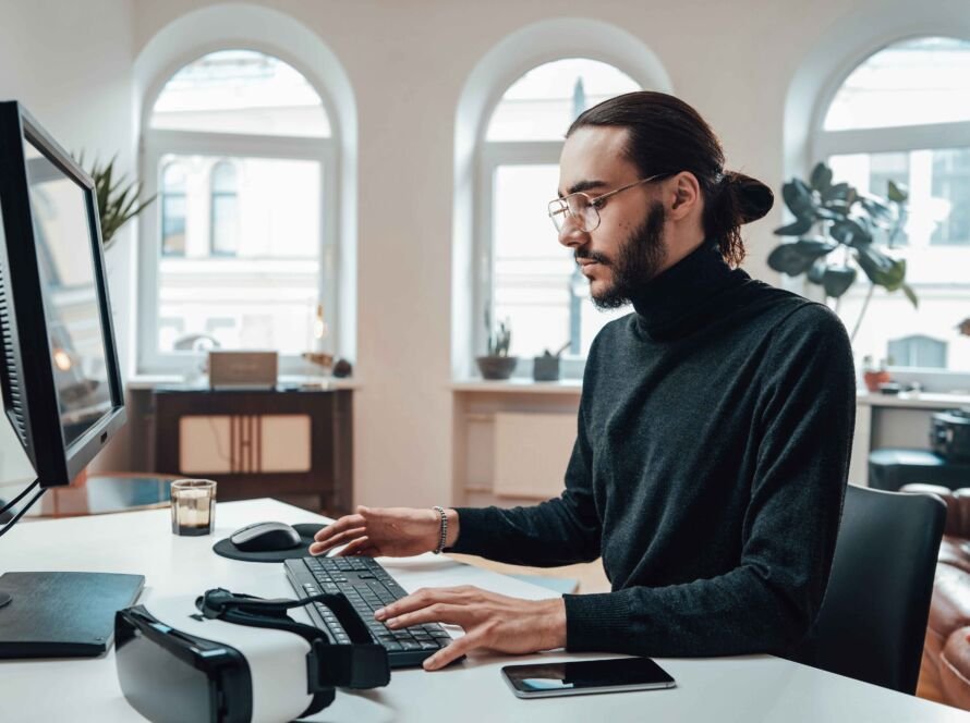 How Intelligent Virtual Assistants Boost Productivity